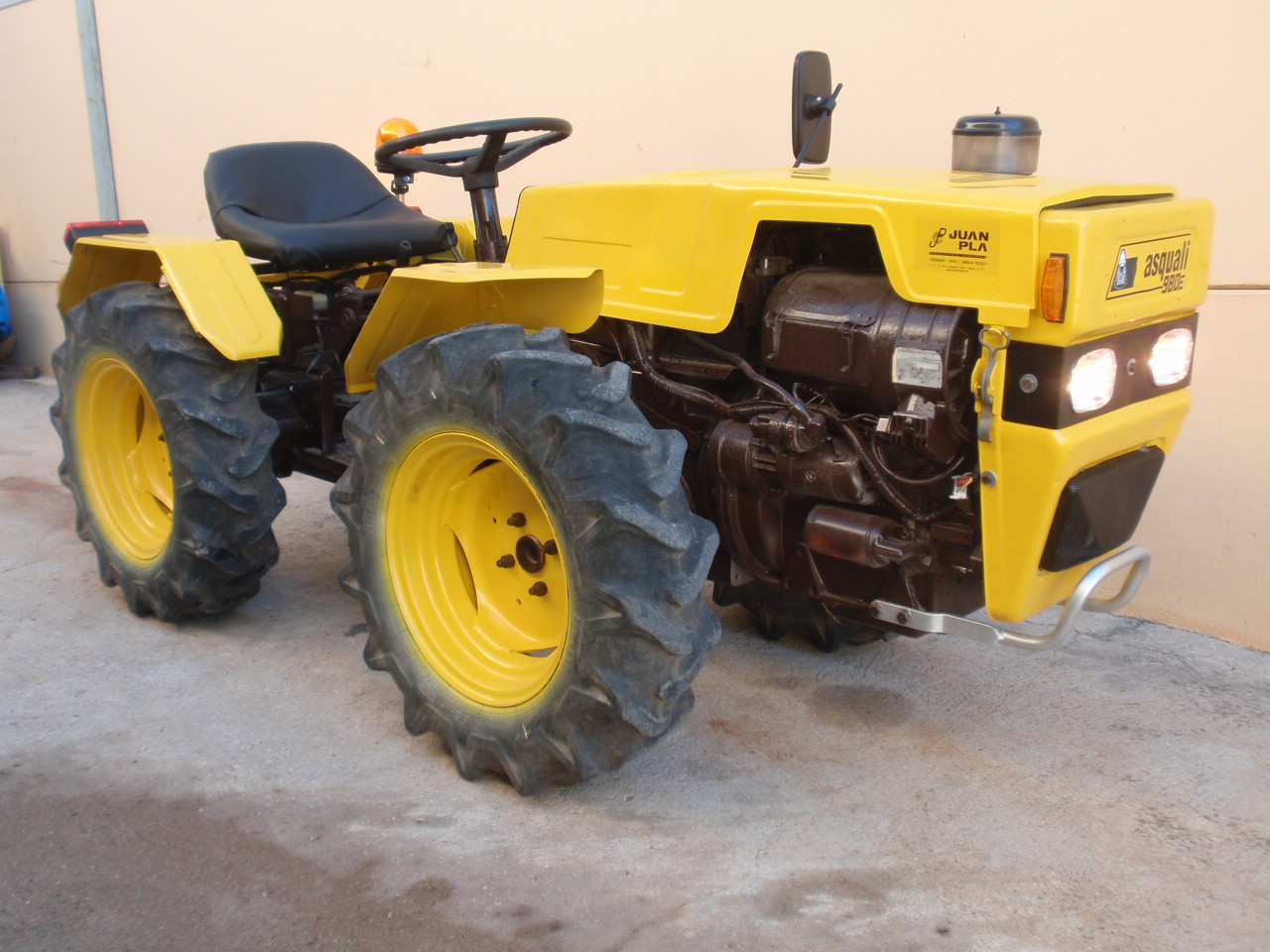 Tractor reacondicionado 1