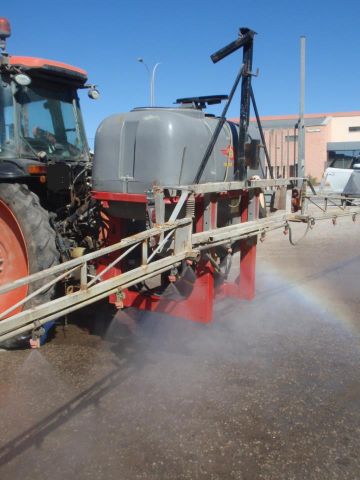 EQUIPO 600 Lts CON BARRAS DE 15 Mts.